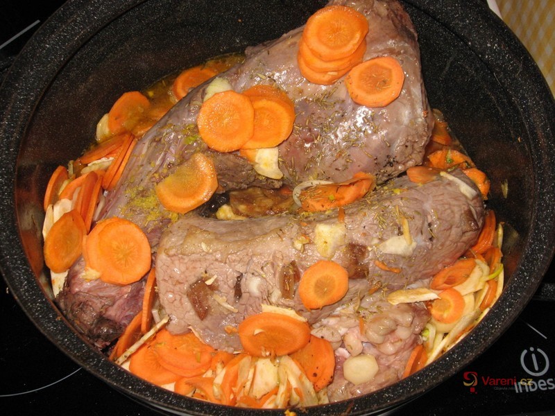 Srnčí hřbet na víně - fotografie 2