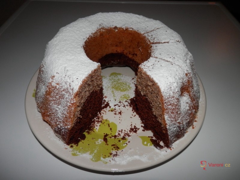 Ořechová bábovka s olejem - fotografie 2