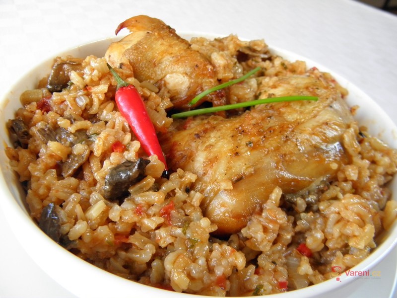 Kuře v rýži s houbami