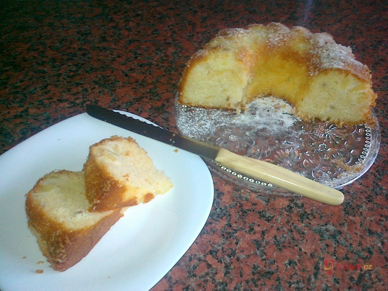 Ananasová bábovka - fotografie 4