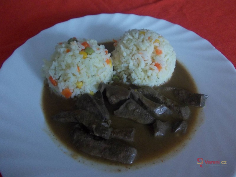 Vepřová játra na slanině se zeleninovou rýží - fotografie 2