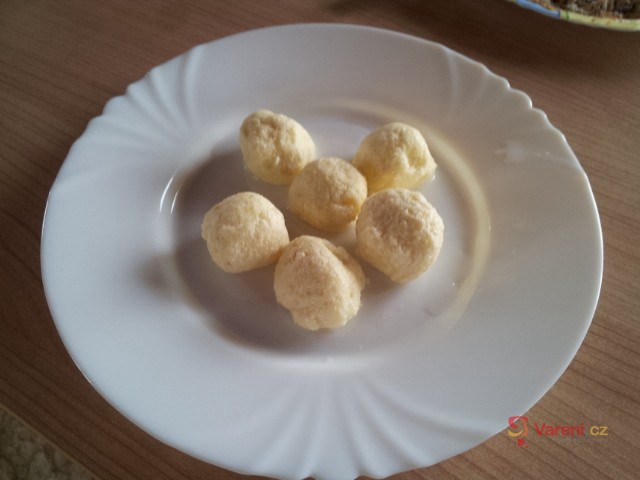 Buffyho tvarohové kuličky posypané perníkem - fotografie 2