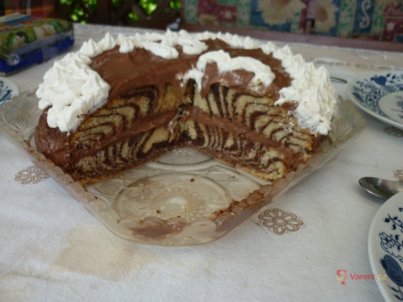 Jemný kapaný dort - fotografie 2