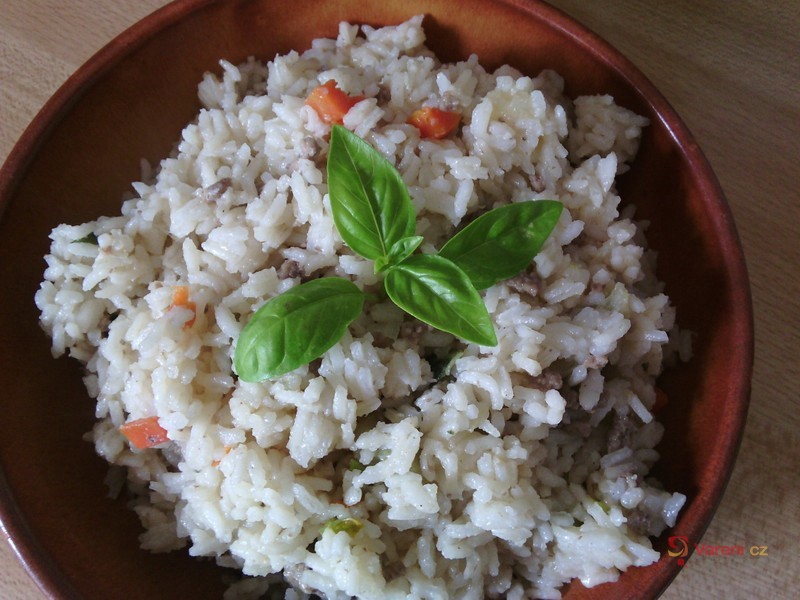 Chutná rýže s mletým masem