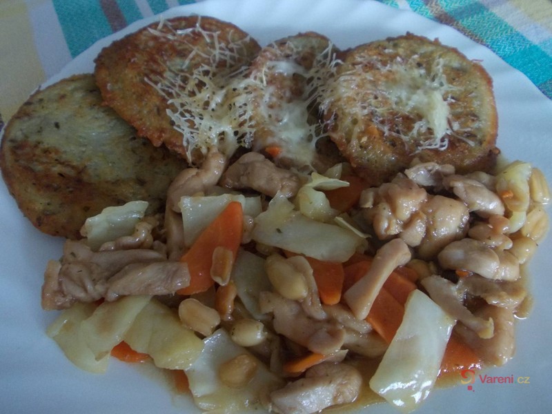 Kuřecí kung-pao s bramborovými placičkami - fotografie 2