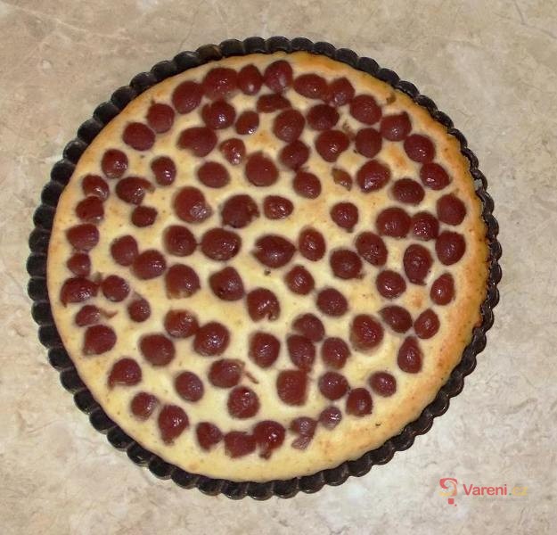 Jemný koláč s jahodami - fotografie 3