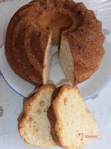 Hrníčková kokosová bábovka - fotografie 3