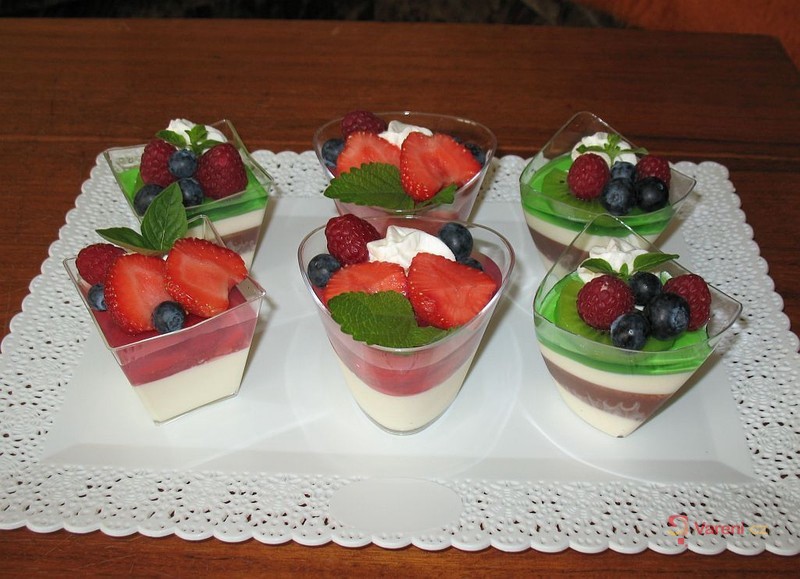 Panna cotta s jahodami - fotografie 4