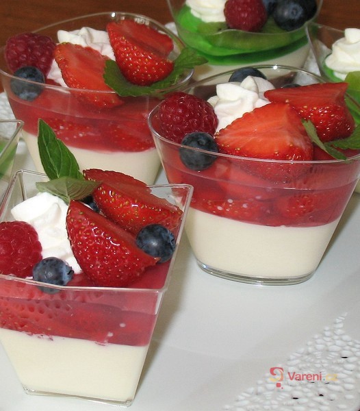 Panna cotta s jahodami - fotografie 3