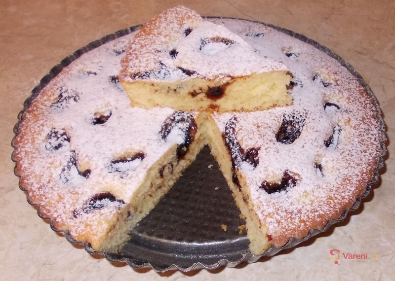 Jemný koláč s jahodami - fotografie 2