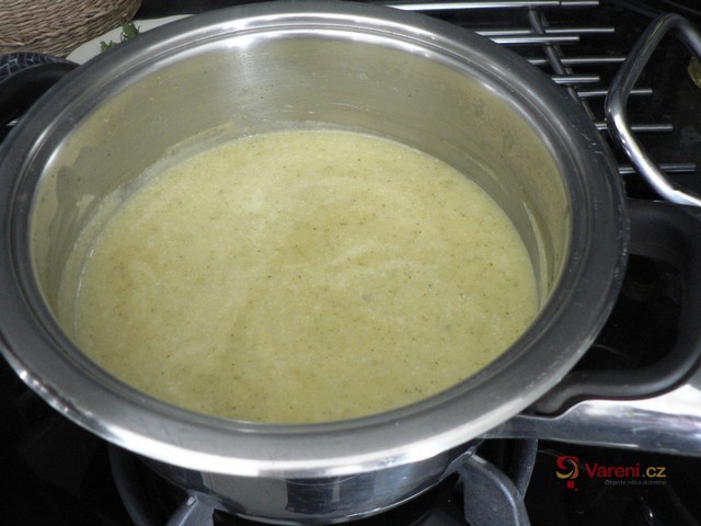 Zapečené brambory s brokolicí a sýrem - fotografie 4