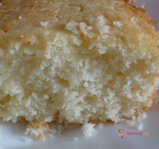 Kefírová buchta s kokosem - fotografie 2