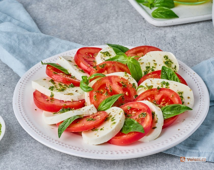 Letní salát Caprese