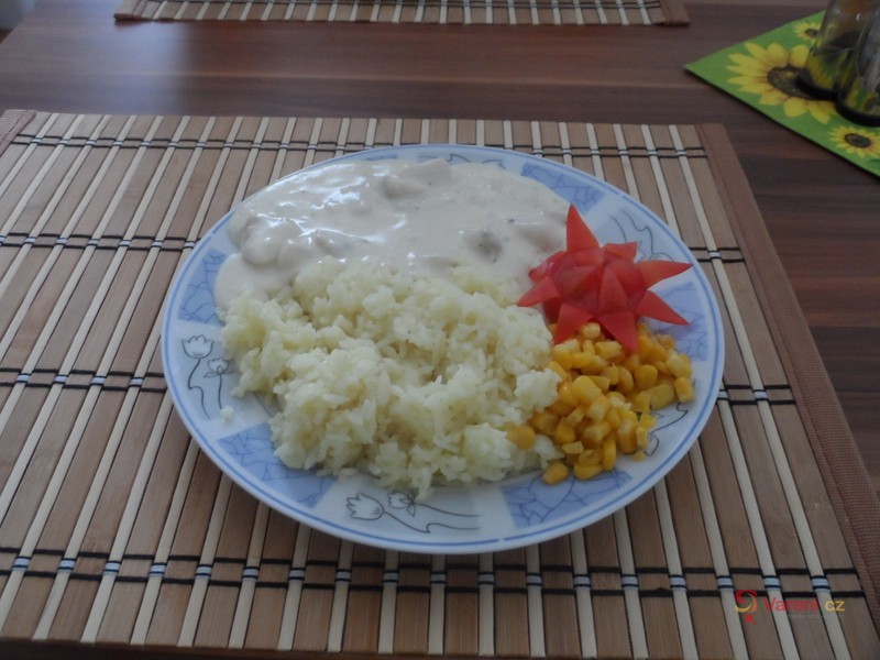 Kuřecí nudličky se sýrovou omáčkou - fotografie 2