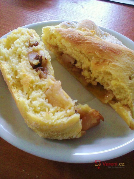 Klasický kynutý štrúdl s jablky - fotografie 2