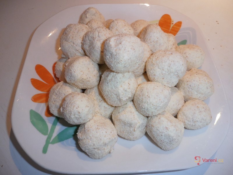 Tvarohové noky s ovocem - fotografie 2