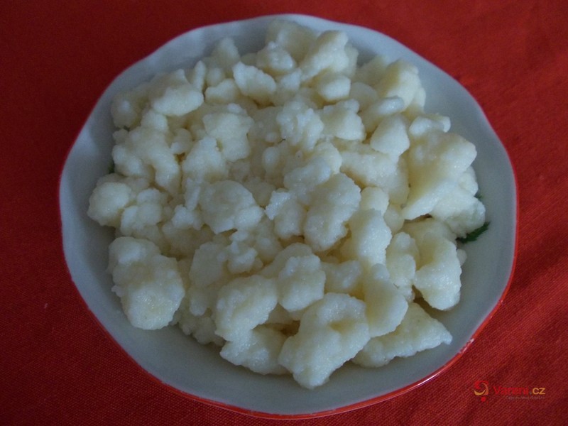 Hovězí polévka s kapáním - fotografie 3