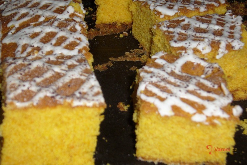 Rychlá mrkvová buchta - fotografie 3