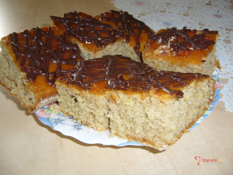 Cuketová buchta s marmeládou - fotografie 2