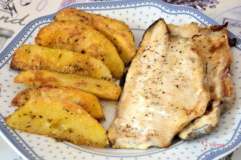 Pstruh s pikantními brambory