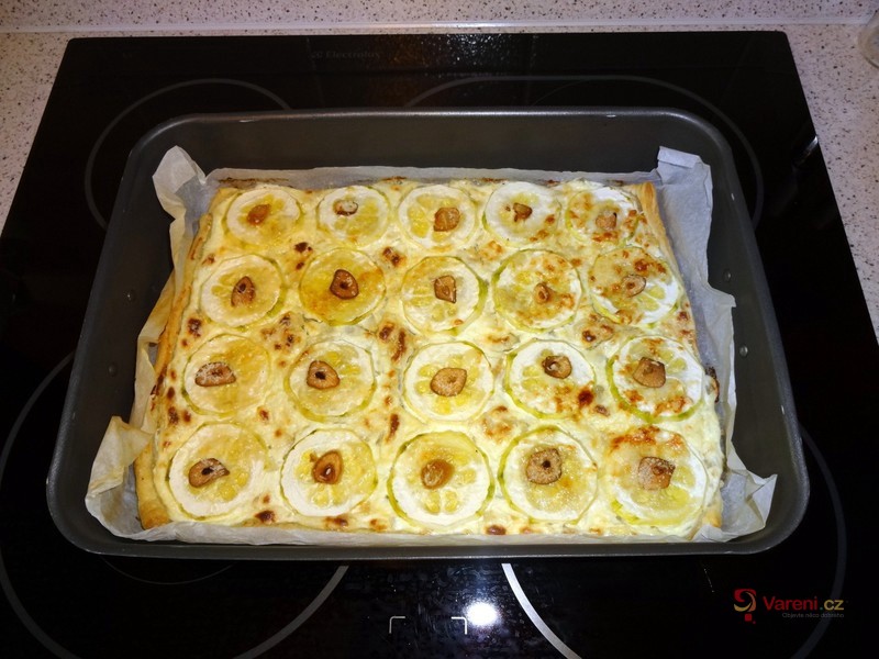 Cuketový koláč z listového těsta - fotografie 2