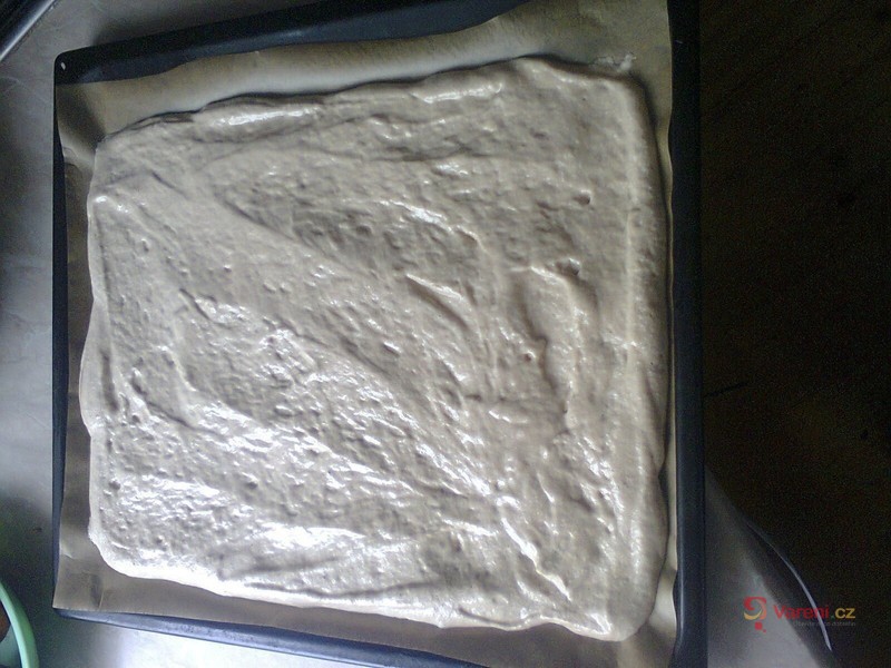 Nastavená piškotová roláda - fotografie 5