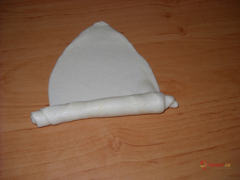 Levné sádlové rohlíky - fotografie 3