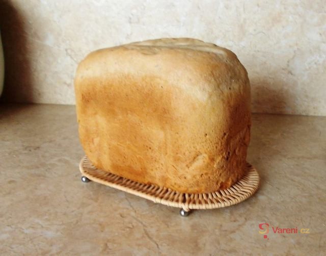 Kmínový chléb z těsta z domácí pekárny - fotografie 2