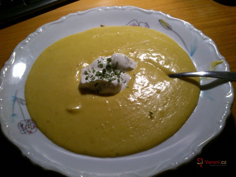 Dýňová polévka s kari - fotografie 2