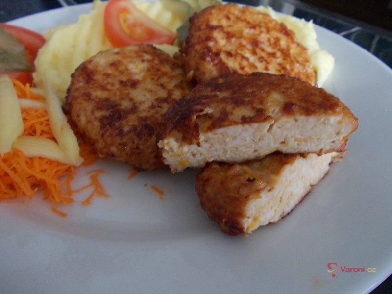 Krůtí mleté biftečky s lečem - fotografie 3