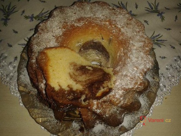 Jednoduchá tvarohová bábovka - fotografie 5