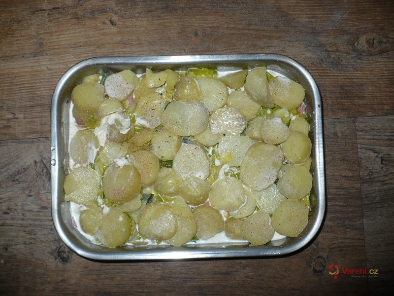 Zapečené brambory s pórkem - fotografie 4