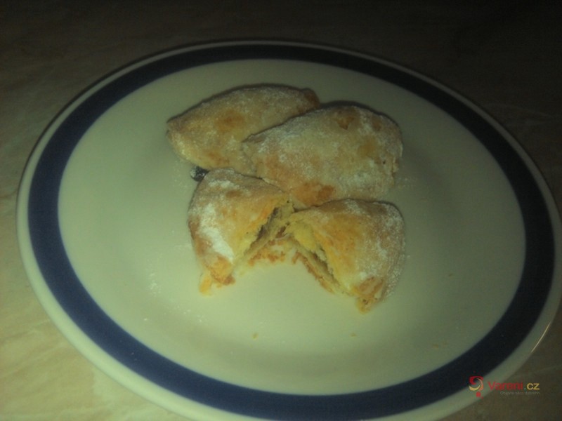 Tvarohové šátečky s povidly - fotografie 2