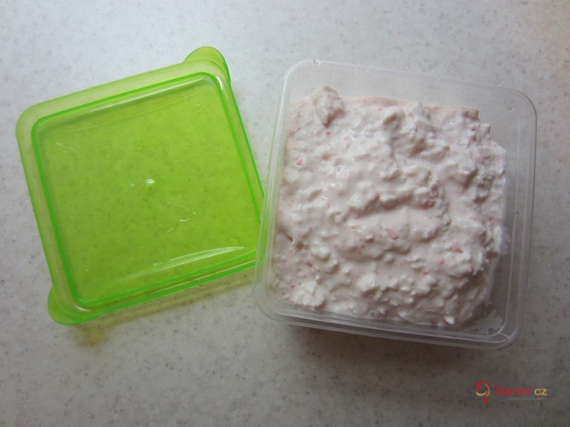 Dietní pomazánka z krabích tyčinek - fotografie 3