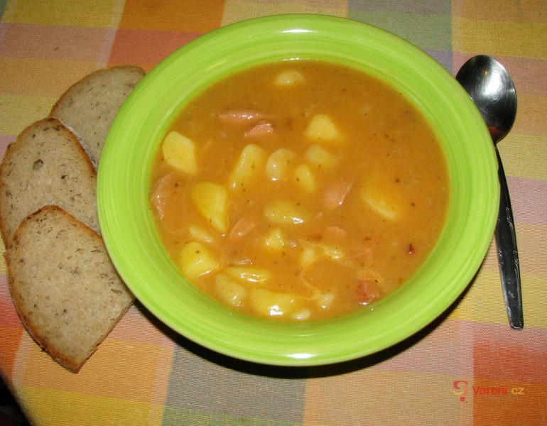 Chutný buřt guláš  - fotografie 2