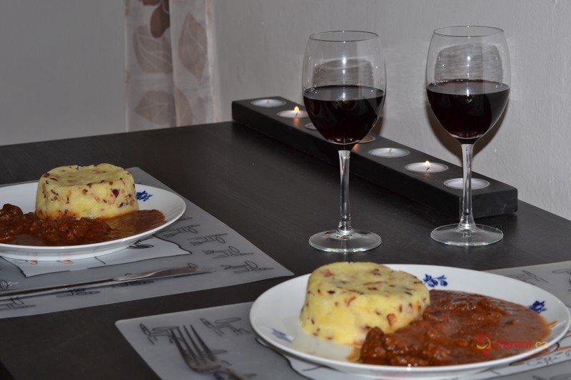 Hovězí kližka na víně - fotografie 2