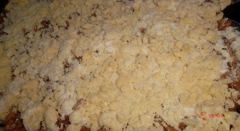 Jablkový koláč z kuskusu - fotografie 4