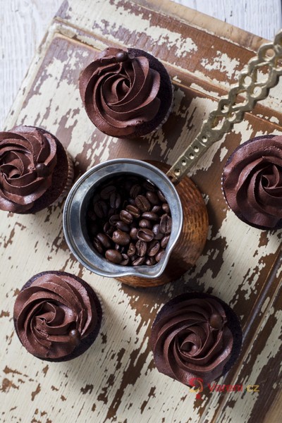 Espresso cupcakes s čokoládovým krémem