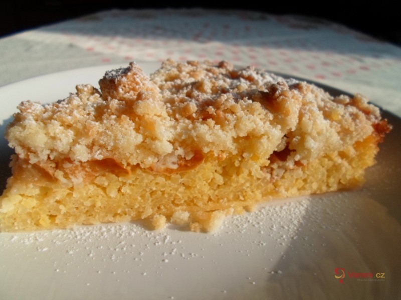 Jablkový koláč z kuskusu - fotografie 2