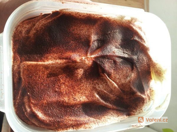 Domácí tiramisu z pomazánkového másla