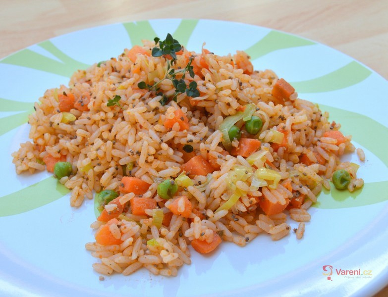 Zeleninová rýže s pestem