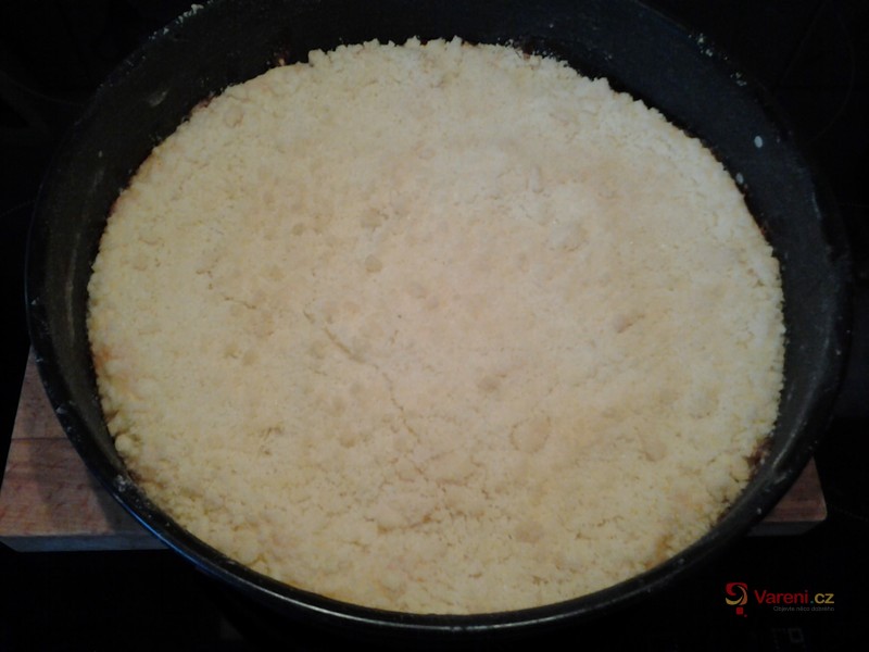 Tvarohový drobenkový koláč - fotografie 2