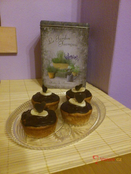 Banánové košíčky s čokoládovou polevou - fotografie 2