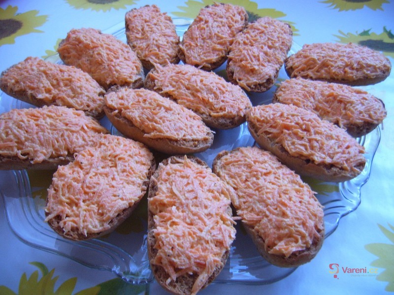 Zdravá mrkvová pomazánka - fotografie 2