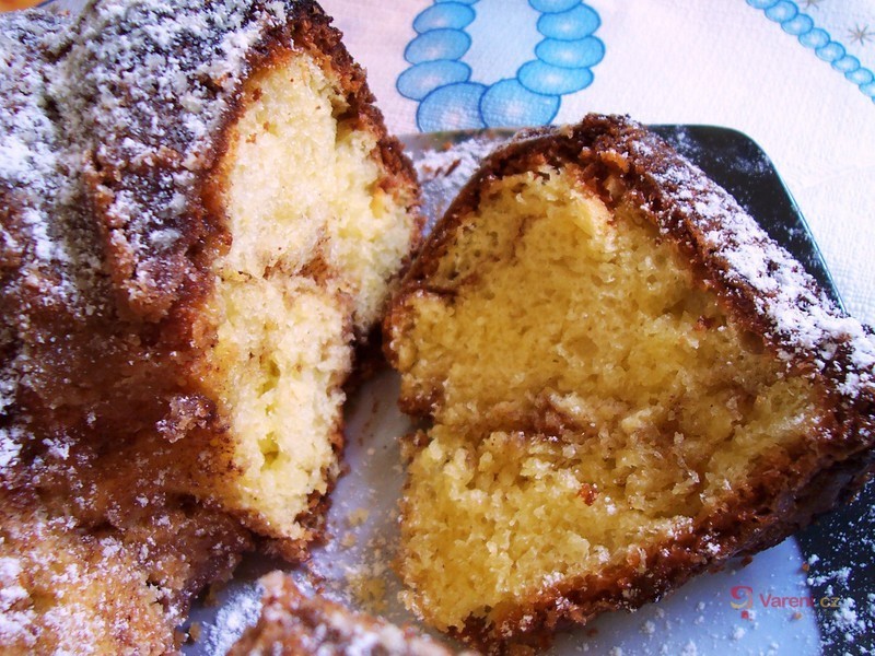 Skořicová bábovka - fotografie 2