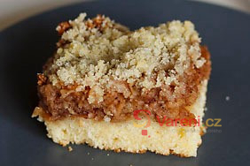 Jablečný koláč od babičky - fotografie 3