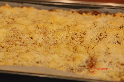 Jablečný koláč od babičky - fotografie 4