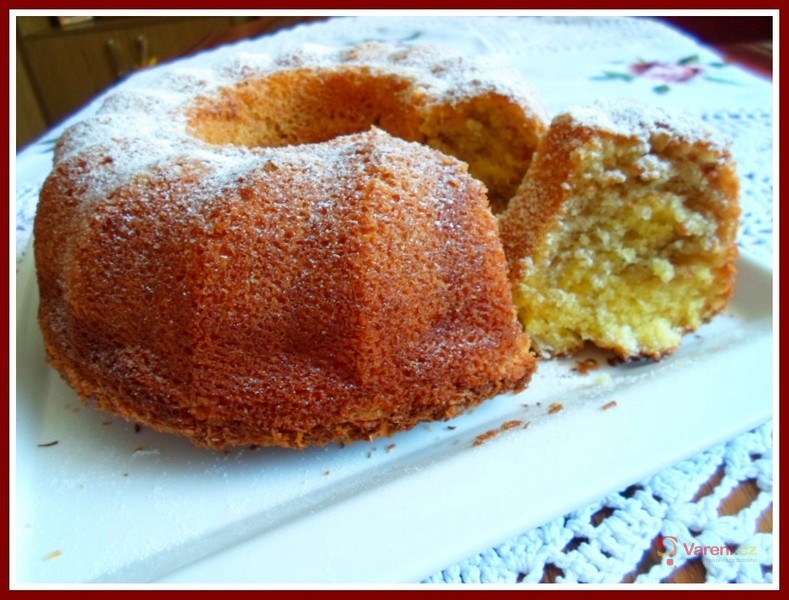 Jogurtová bábovka - fotografie 2