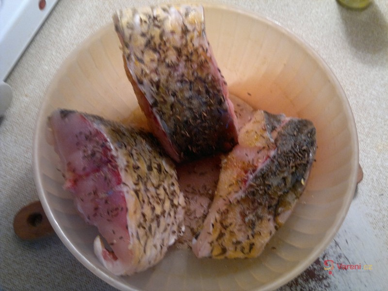 Amur na zelenině - fotografie 3