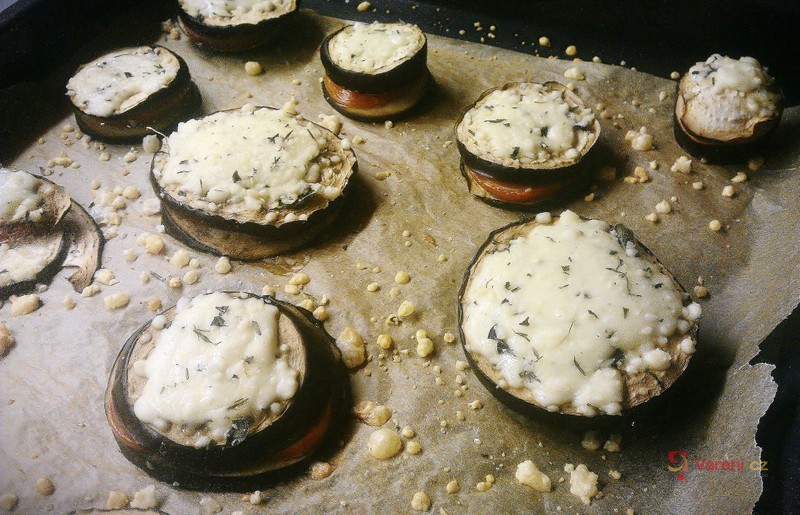 Zapečený lilek s rajčaty a sýrem - fotografie 2